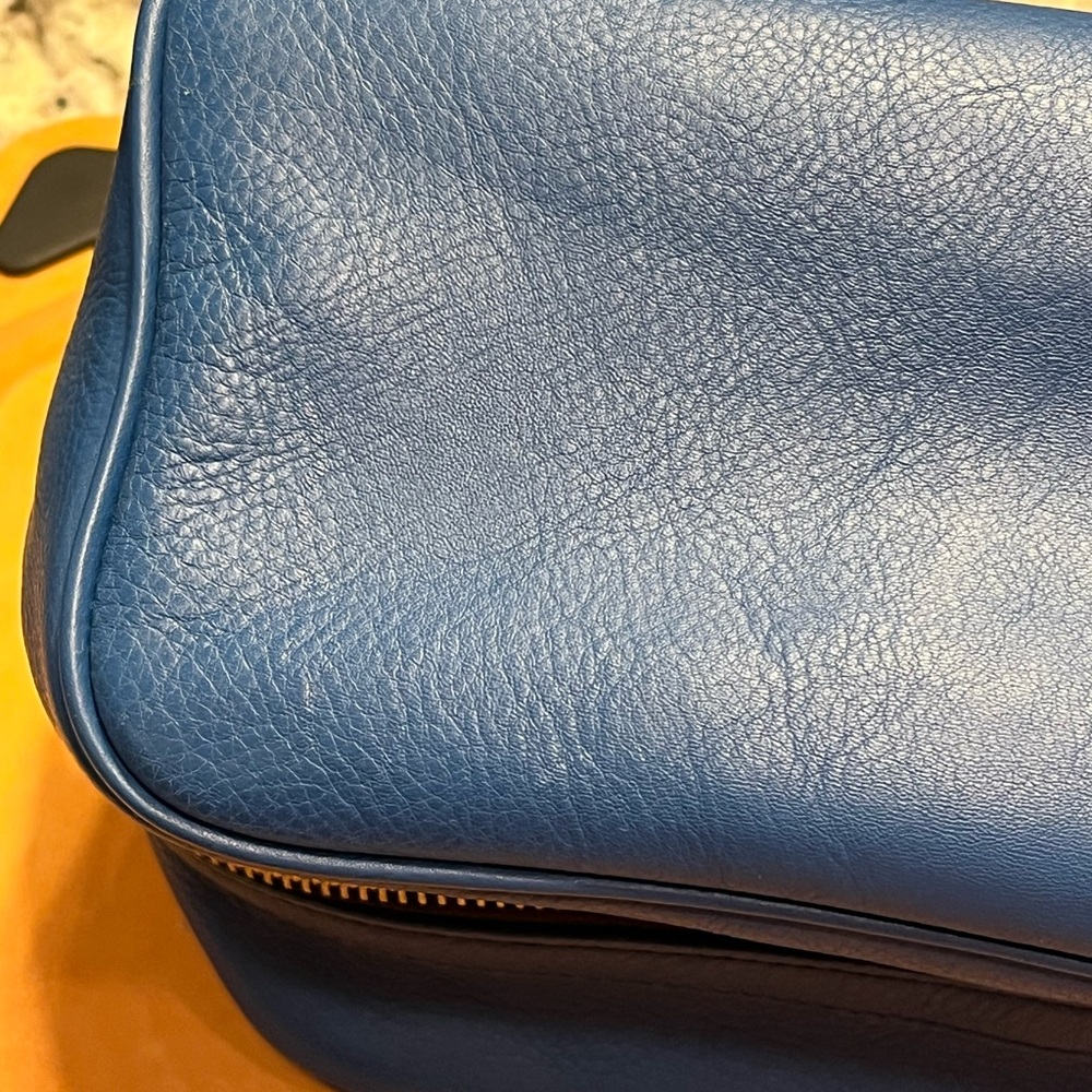 Coach blue leather toiletry bag - Picture 8 of 16